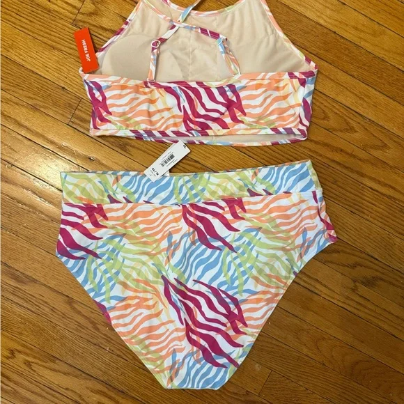 Colorful Swim Set - Picture 2 of 2